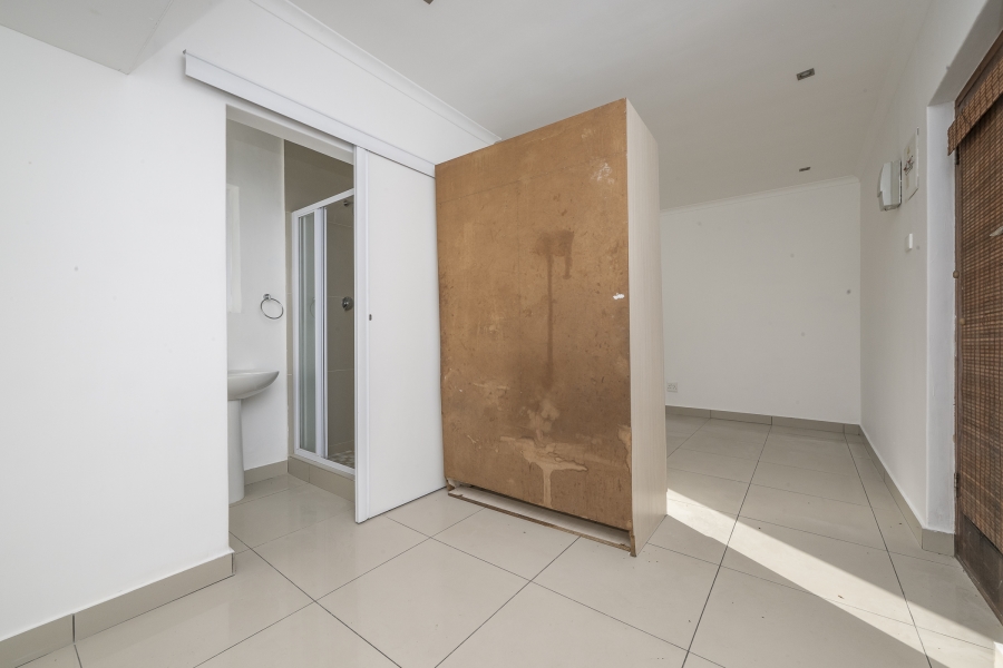 1 Bedroom Property for Sale in Heathfield Western Cape